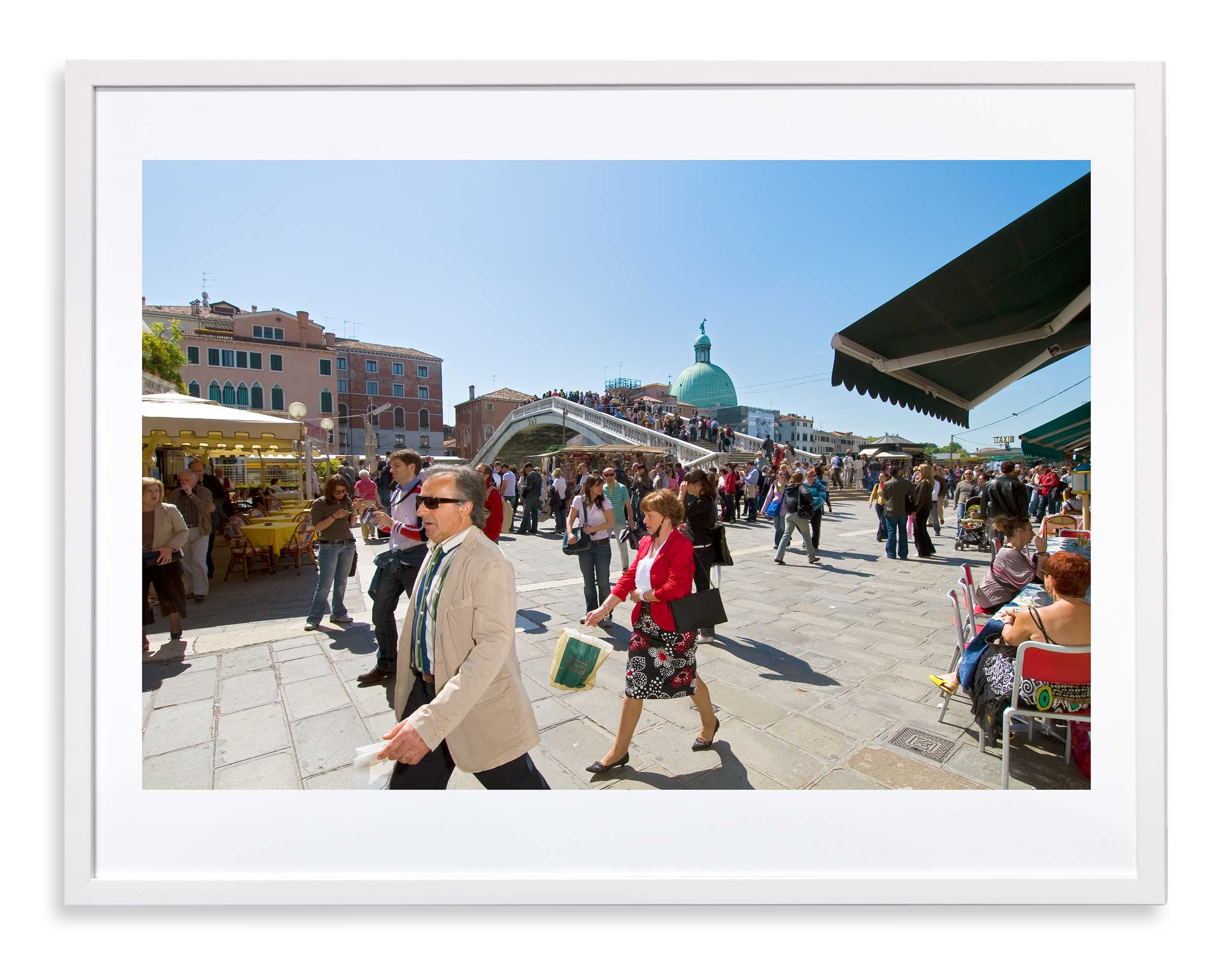 Man met zonnebril in menigte, Venetie (Canareggio)